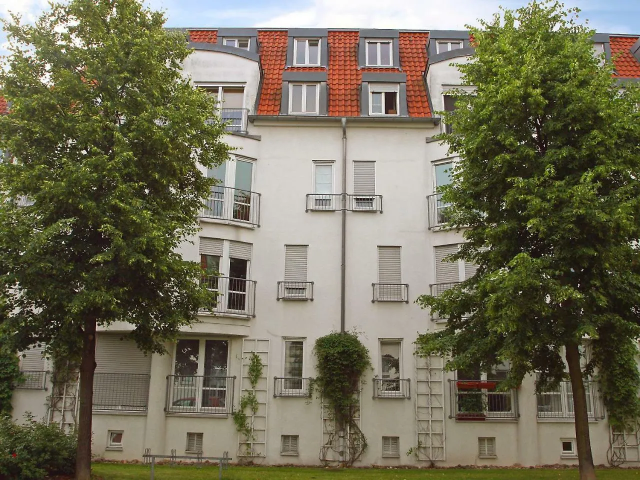 Apartment Kamelienweg By Interhome Dresden
